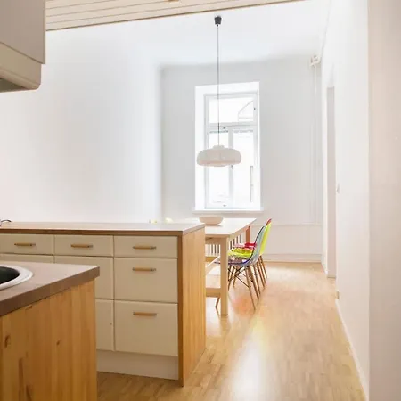 2ndhomes Luminous 2br In Katajanokka With Sauna * Helsingfors